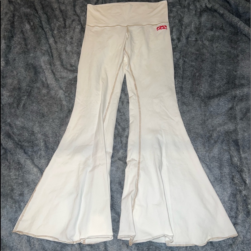 alotus connection white flare pants size medium